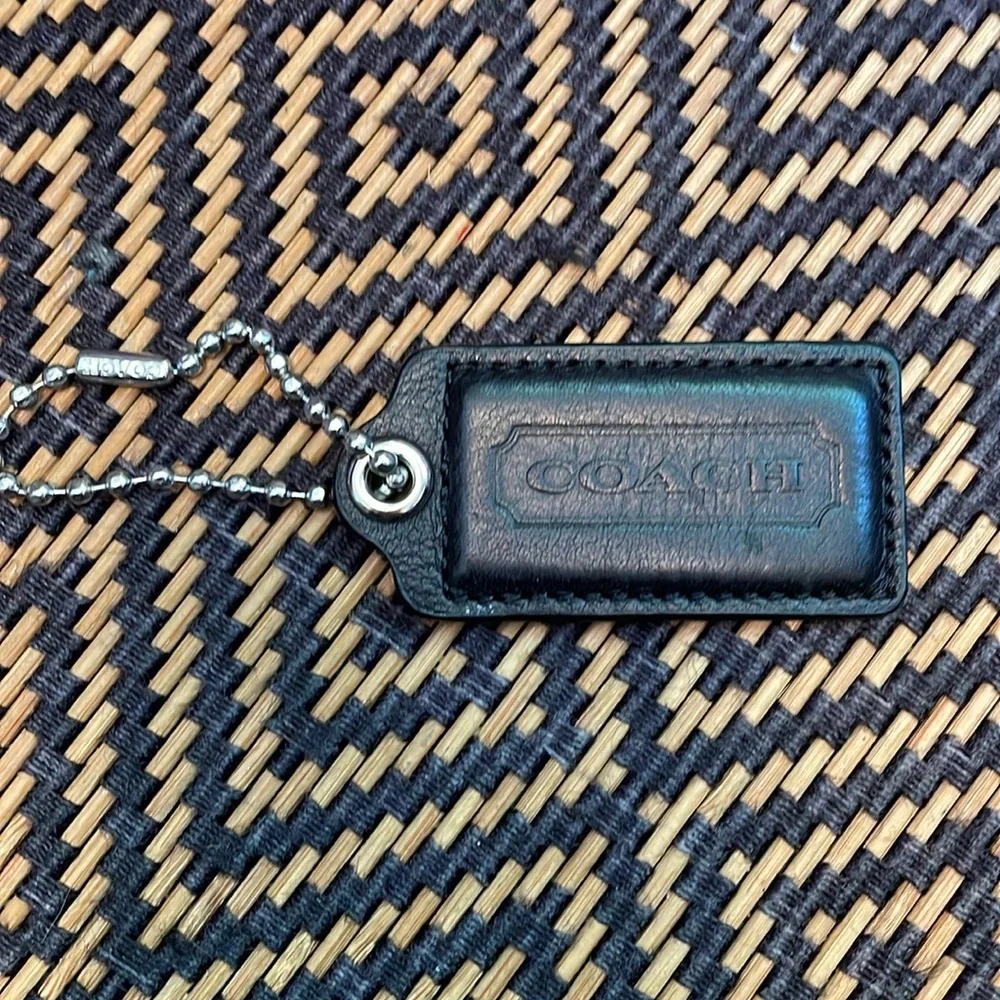 Vintage Y2K Coach LARGE hangtag black leather with nickel ballchain